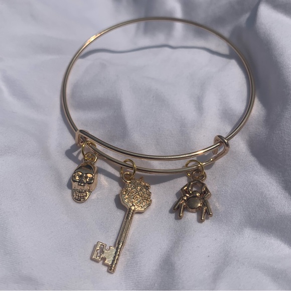 Brand New! Handmade! Adjustable Charm Bracelet - Picture 2 of 5